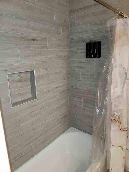 Elegant 2-Bedroom Pet-Friendly Villa W 2 Parking Spaces Хилтон-Хед-Айленд Экстерьер фото